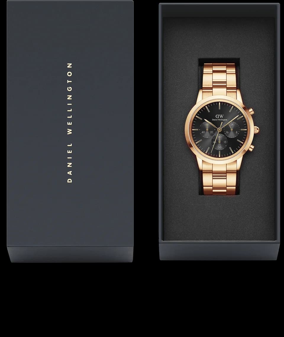 Cadran noir de la montre Daniel Wellington 109929 en détail