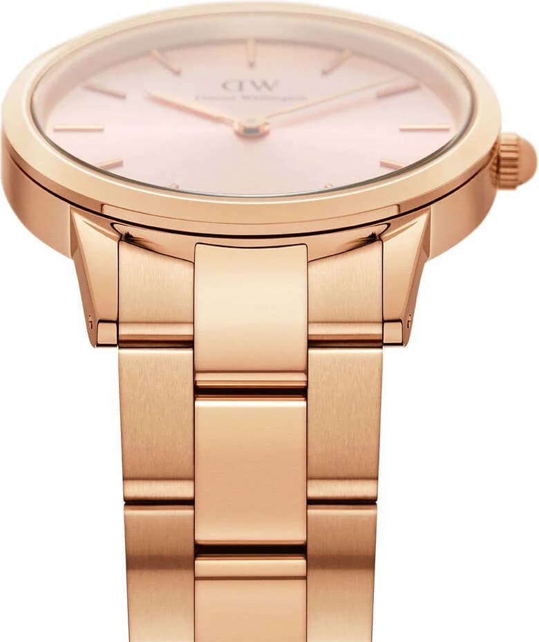 Profil de la montre Daniel Wellington DW00100331, boîtier or rose