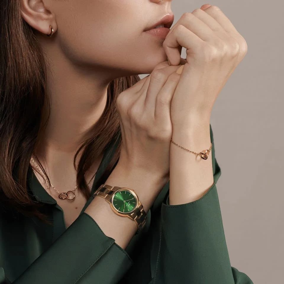 Cadran vert de la montre Daniel Wellington DW00100420 en détail