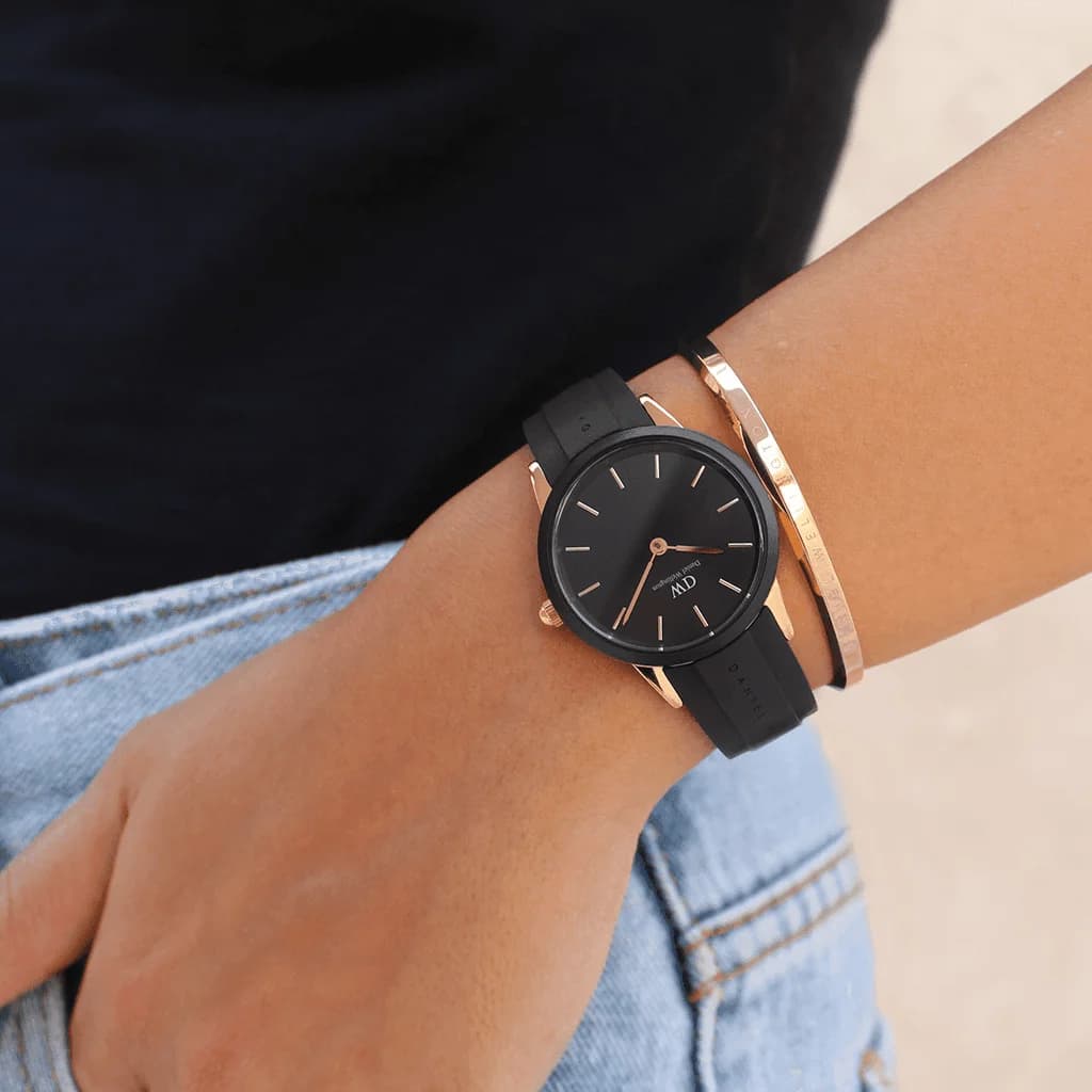 Dos du boîtier de la Daniel Wellington DW00100426