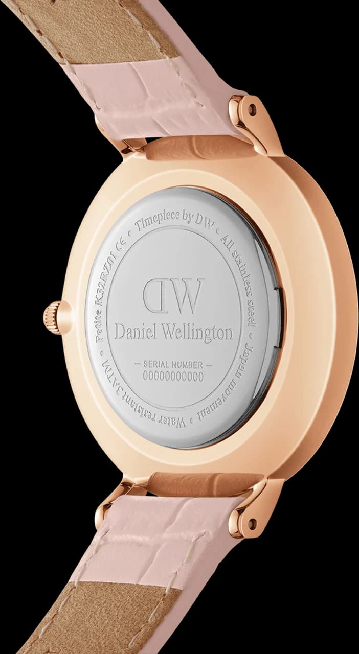 Cadran rose de la montre Daniel Wellington DW00100511 en détail