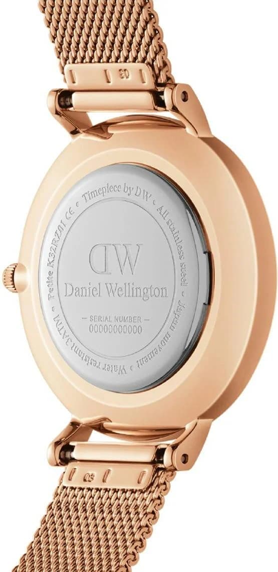 Cadran rose de la montre Daniel Wellington DW00100663 en détail