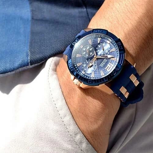 Dos du boîtier de la Guess W0366G4