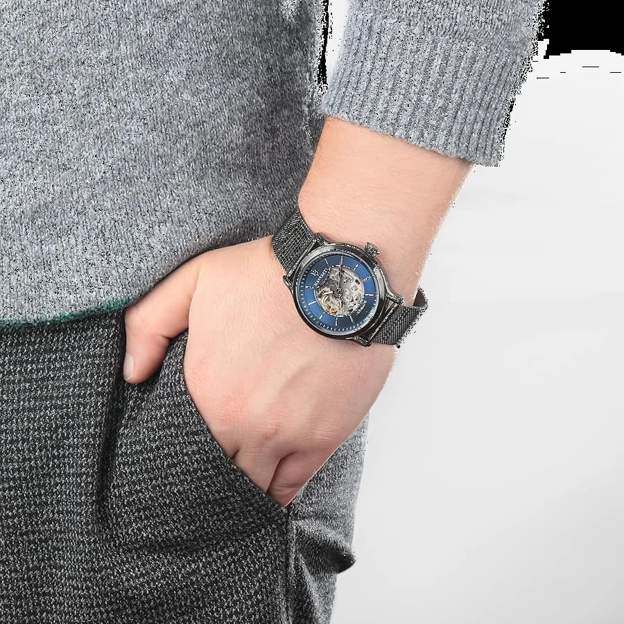 Bracelet acier de la montre Maserati R8823118002