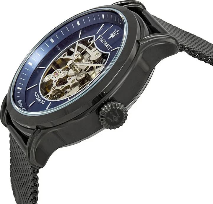 Cadran bleu de la montre Maserati R8823118002 en détail