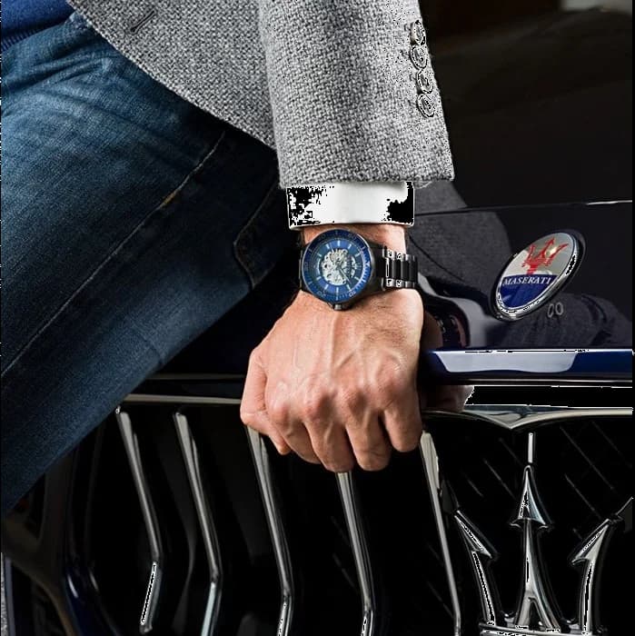 Dos du boîtier de la Maserati R8823140001