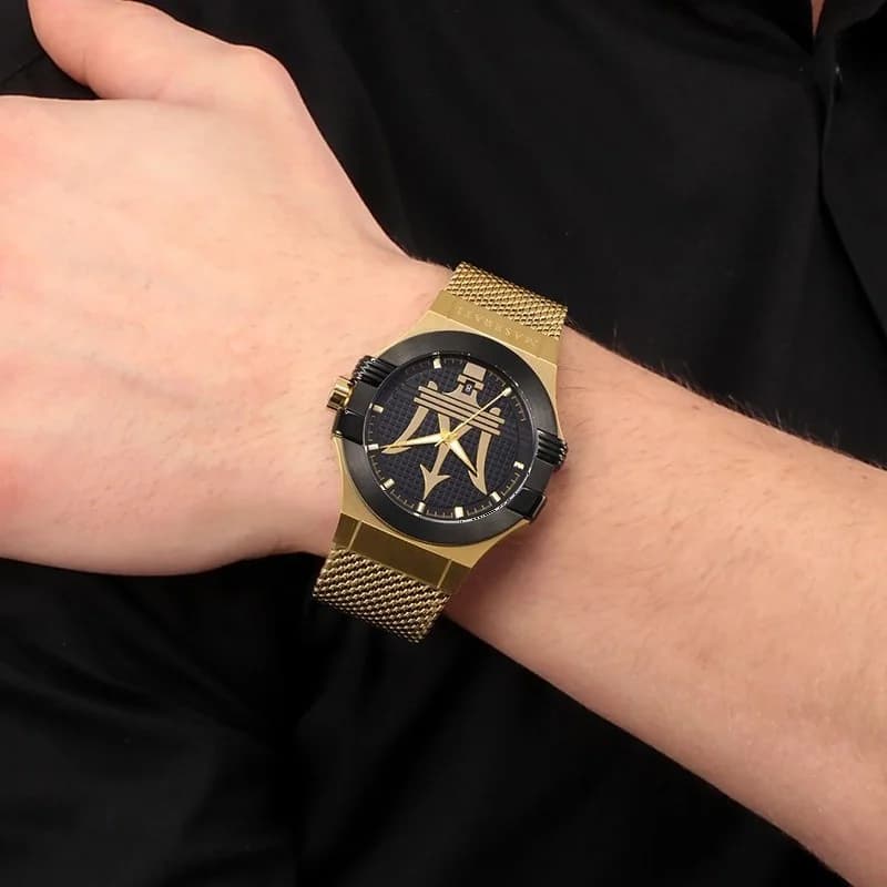 Bracelet acier de la montre Maserati R8853108006