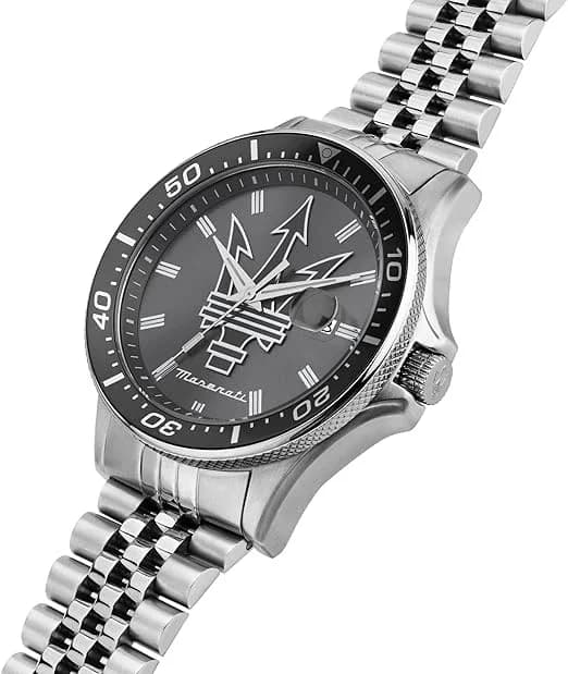 Profil de la montre Maserati R8853140010, boîtier argent