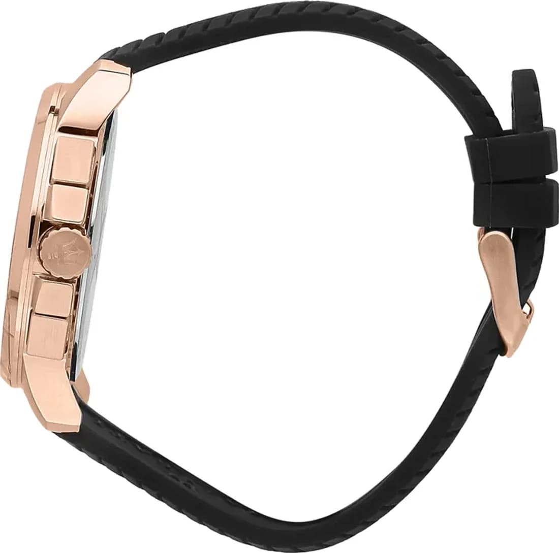 Cadran noir de la montre Maserati R8871621012 en détail