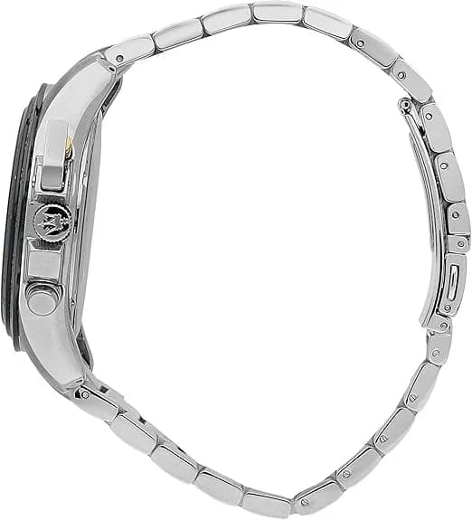 Cadran bleu de la montre Maserati R8873612046 en détail