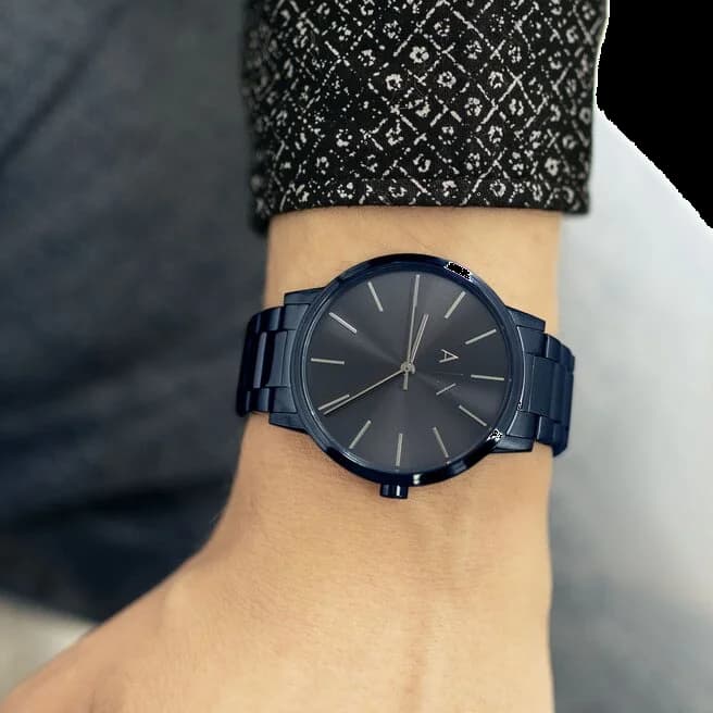 Boîtier Armani Exchange AX2702 en acier inoxydable bleu, lunette lisse polie, verre minéral, visserie apparente, épaisseur 10mm