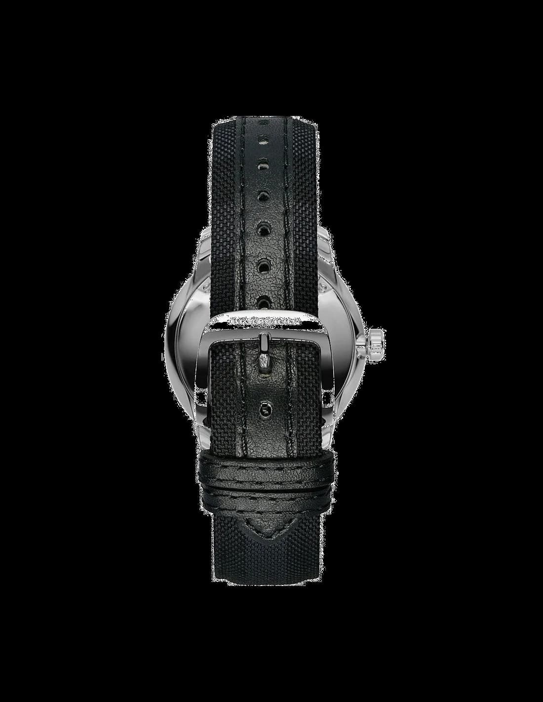 Cadran Burberry BU10008 au cadran noir soleillé, index appliques bâtons et aiguilles dauphine, date à 3h, design épuré