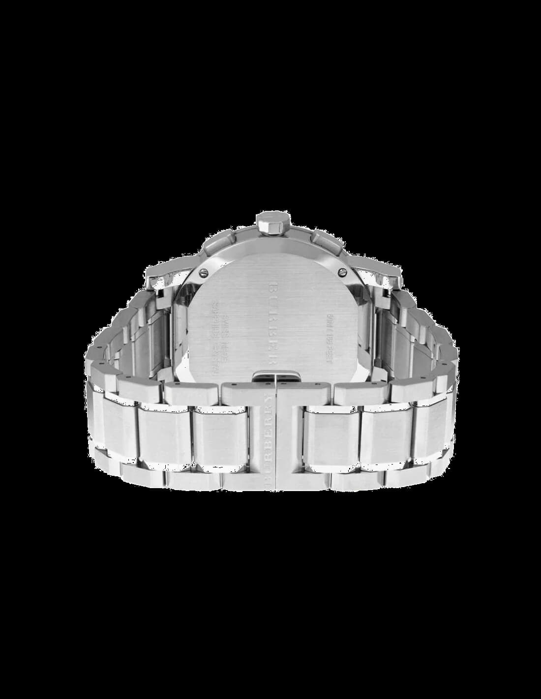Bracelet Burberry BU9351 en acier inoxydable brossé et poli, fermoir déployant double sécurité gravé du logo Burberry, confort et robustesse