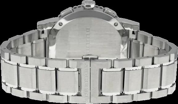 Bracelet Burberry BU9380 en acier inoxydable brossé, maillons trois rangées, fermoir déployant double sécurité
