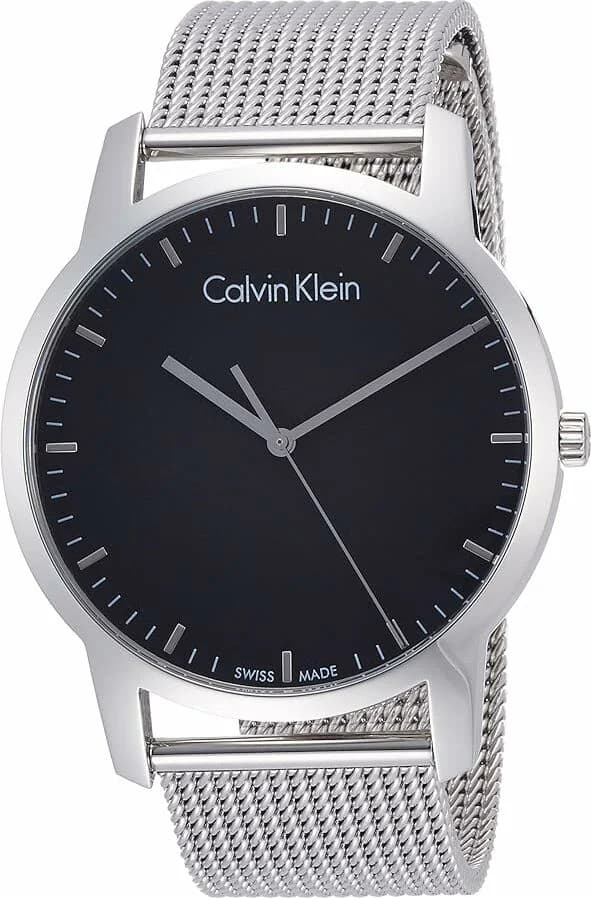 Montre Calvin Klein K2G2G121 avec cadran noir et finitions argentées, style minimaliste élégant