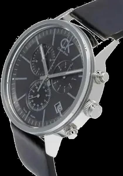 Cadran Calvin Klein K7627107 au design épuré, compteurs chronographe à 6h, 9h et 12h, date à 4h30