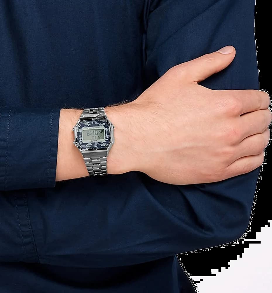 Boîtier Casio A168WEC-1EF en acier argenté, forme rectangulaire, finition brossée et profil fin