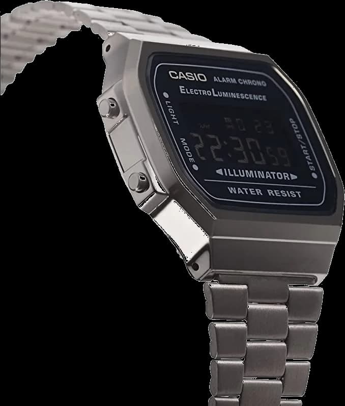 Cadran Casio A168WEGG-1BEF noir digital affichant heure, date et chronomètre sur fond noir avec accents dorés