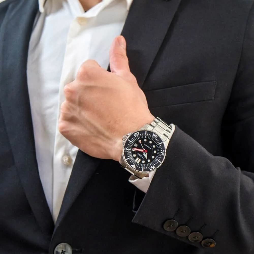 Montre Citizen NJ0120-81E Automatique Sport Acier Cadran Noir vue 4