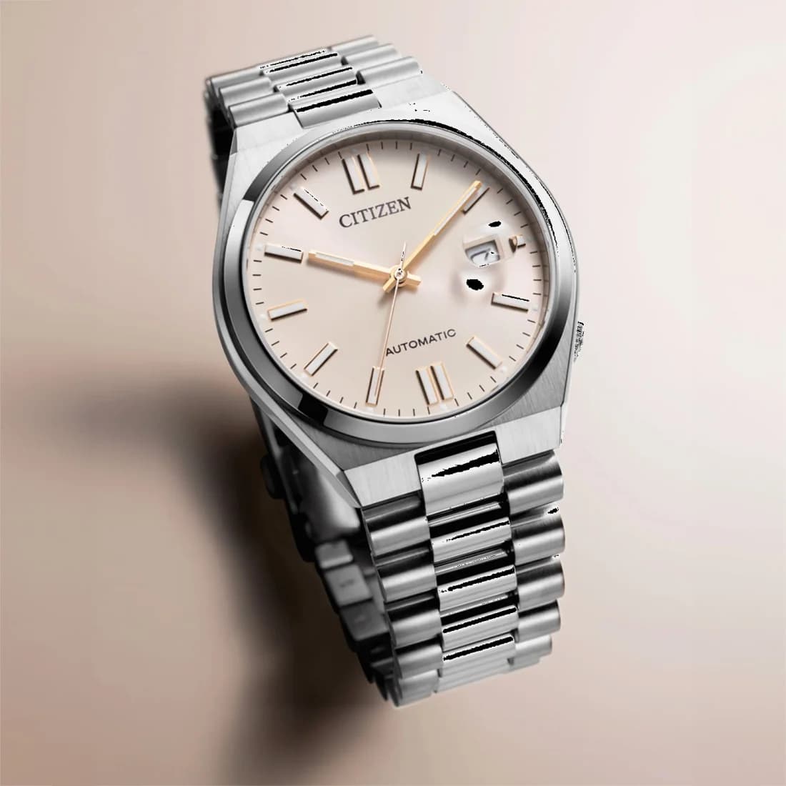 Boîtier Citizen NJ0151-88W en acier brossé, lunette fine, profil élégant et épaisseur modérée