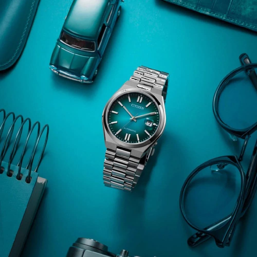 Montre Automatique Citizen NJ0151-88X au Cadran Bleu Sarcelle et Bracelet Acier vue 5