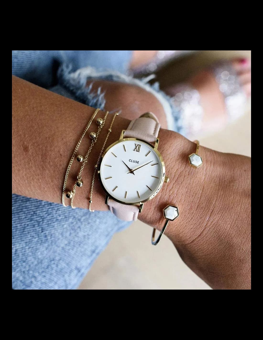 Bracelet Cluse CL30020 en cuir blanc à boucle ardillon dorée, souple et raffiné