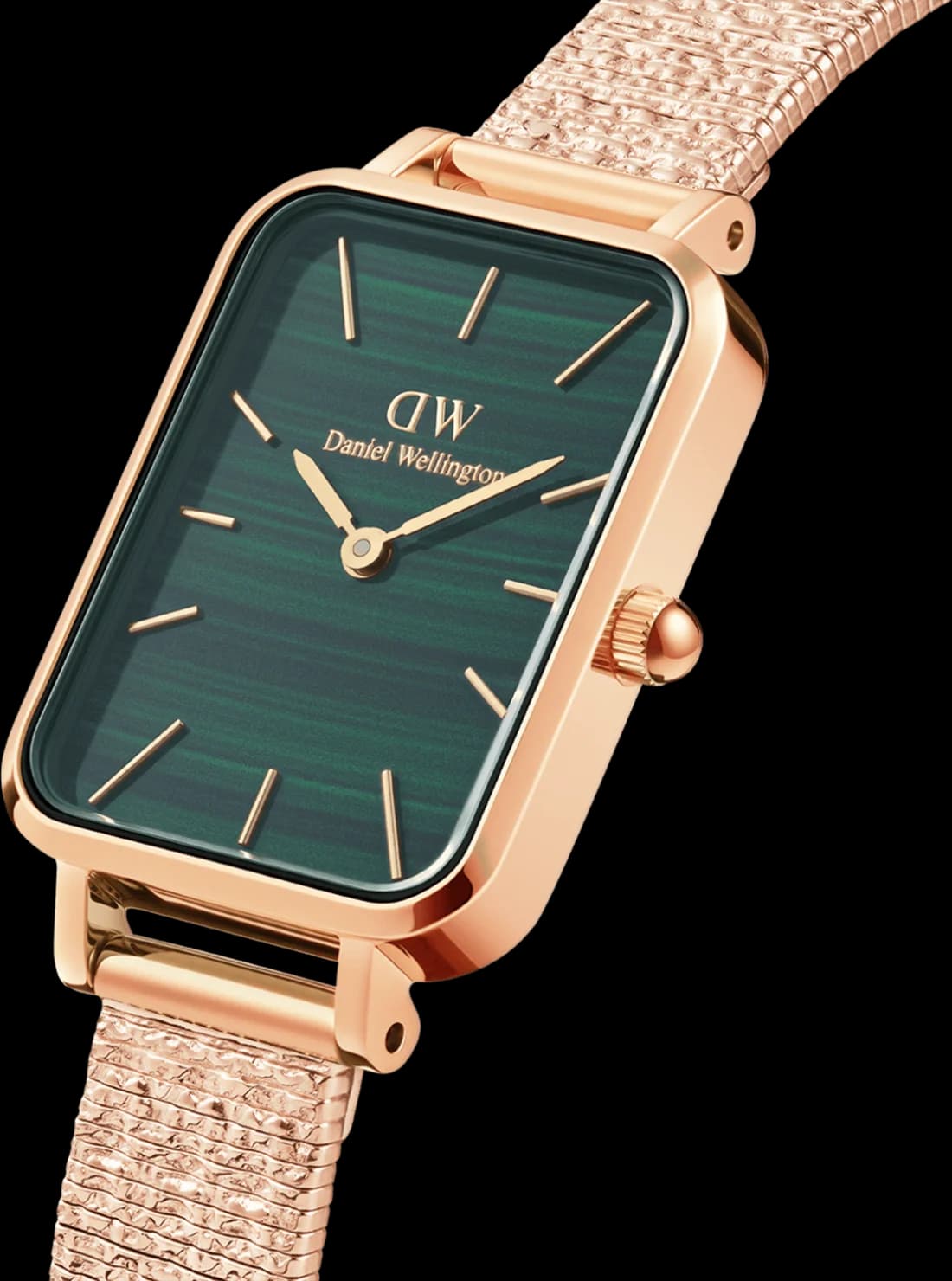 Cadran Daniel Wellington 109932 avec index bâtons dorés, aiguilles fines et couronne gravée