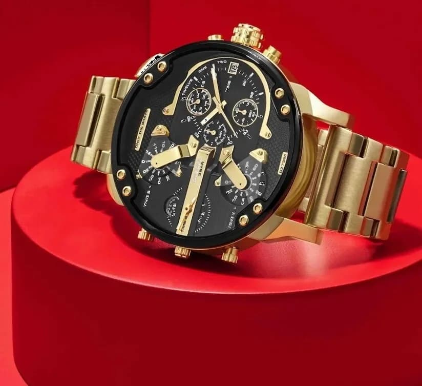 Montre Diesel Mr Daddy 2.0 dorée XXL DZ7333 cadran noir multifonctions vue 5