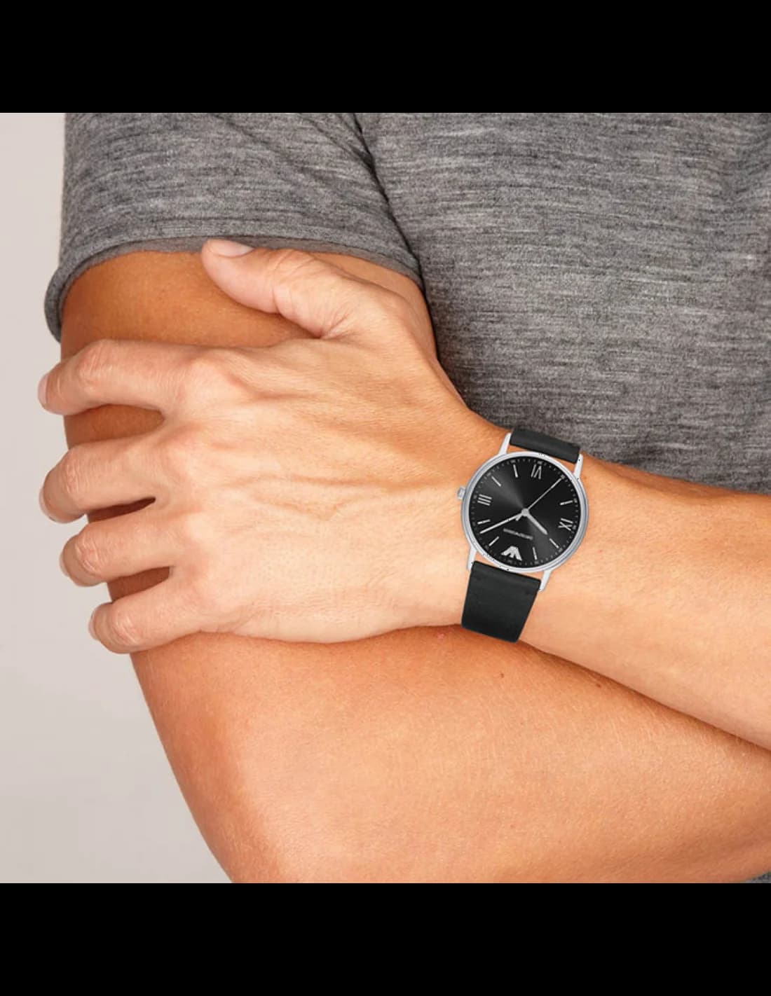Boîtier Emporio Armani AR11013 en acier inoxydable noir avec lunette lisse et profil fin