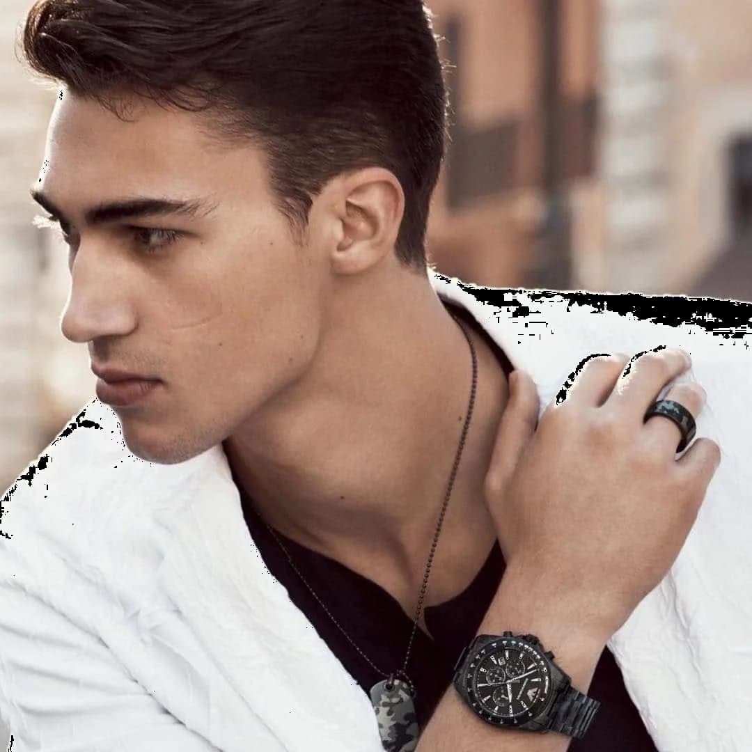 Boîtier Emporio Armani AR11027 rond en acier de 43mm, lunette lisse, couronne crantée, étanche 50m