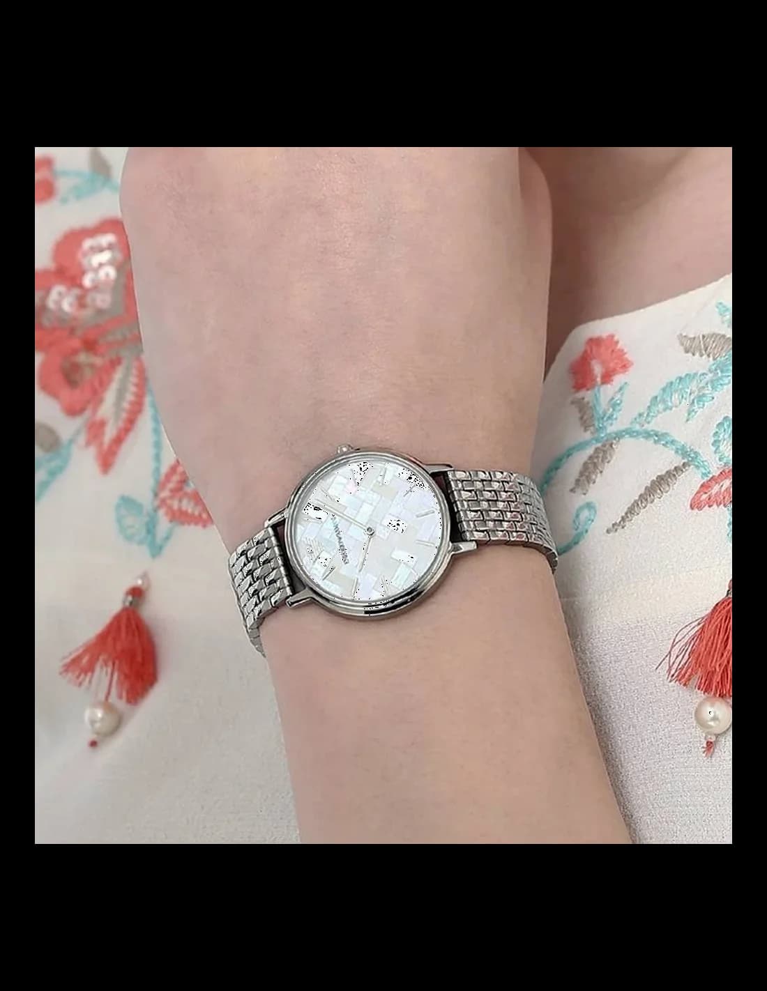 Boîtier Emporio Armani AR11112 en acier bicolore de 32 mm, lunette lisse et verre minéral