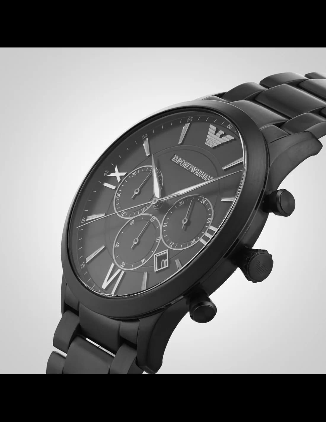 Cadran Emporio Armani AR11349 noir soleillé avec index appliqués argentés, aiguilles squelette et compteur chronographe à 6h, design minimaliste