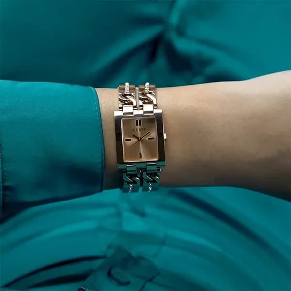 Montre Femme Guess GW0668L3 Acier Rose Gold et Cristaux Boîtier Carré vue 5