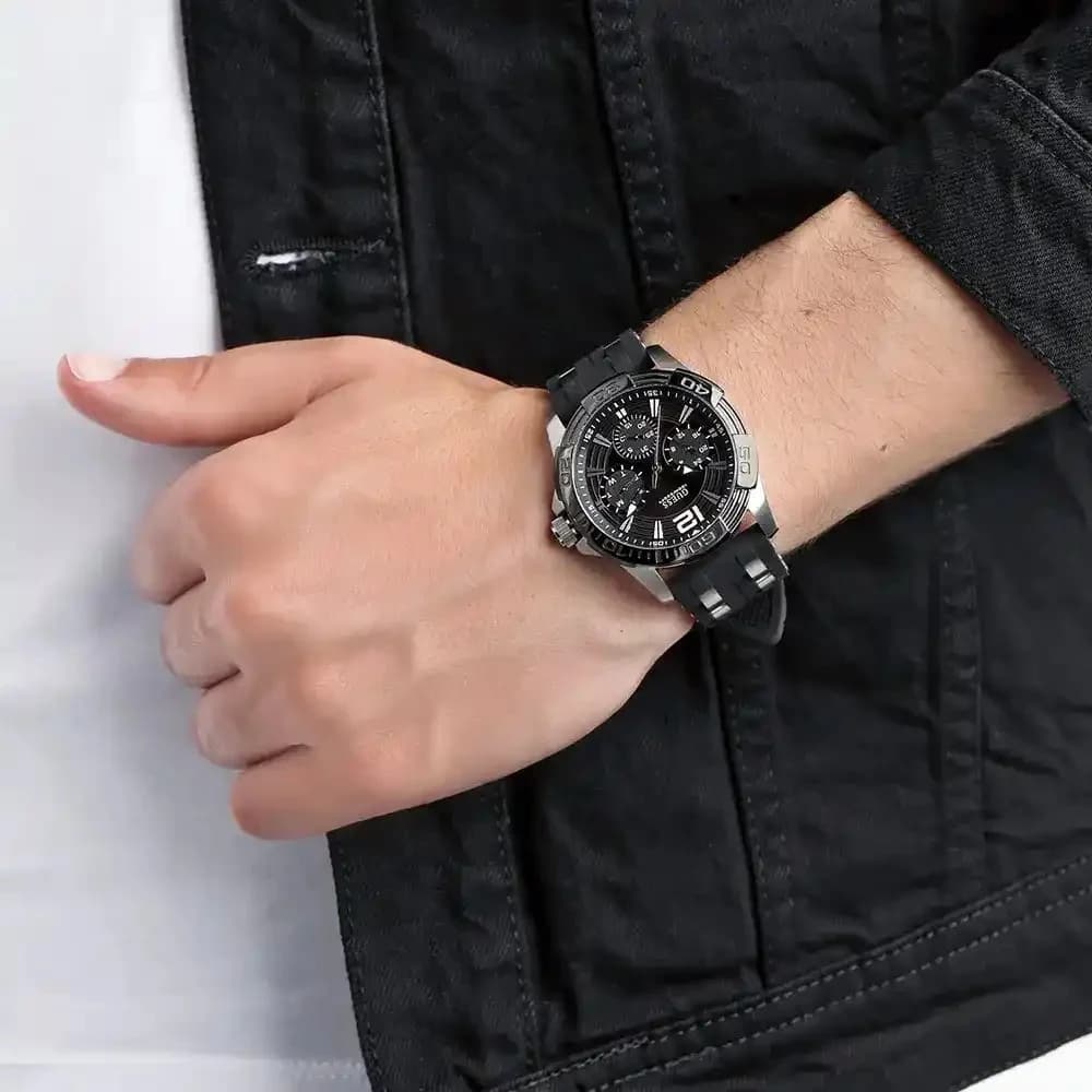 Montre Homme Guess Oasis W0366G1 bracelet silicone noir vue 4