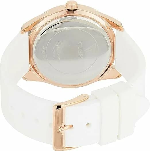Bracelet Guess W0911L5 en silicone blanc souple avec boucle ardillon dorée, confortable pour un usage quotidien