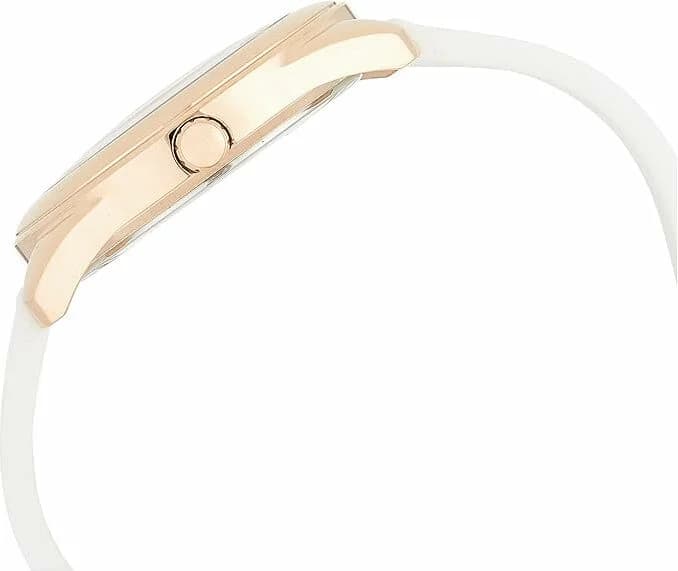 Boîtier Guess W0911L5 en acier inoxydable doré, lunette ornée de cristaux, vue de profil fine et élégante
