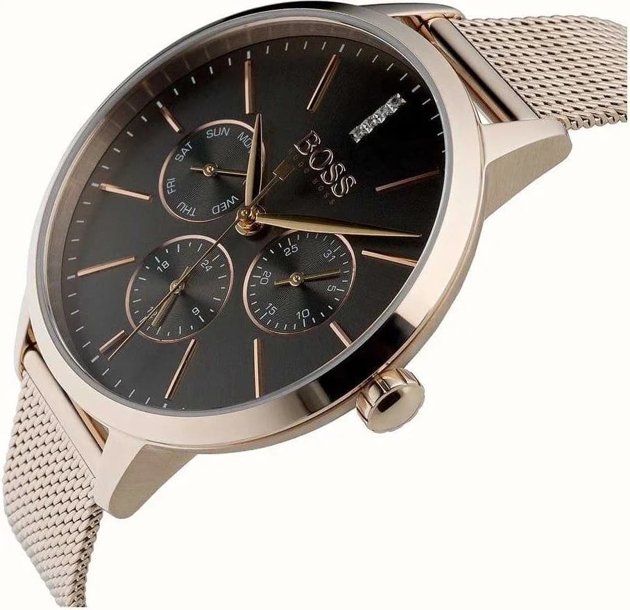 Cadran Hugo Boss 1502424 blanc avec index dorés et aiguilles fines, date à 3h, simplicité raffinée