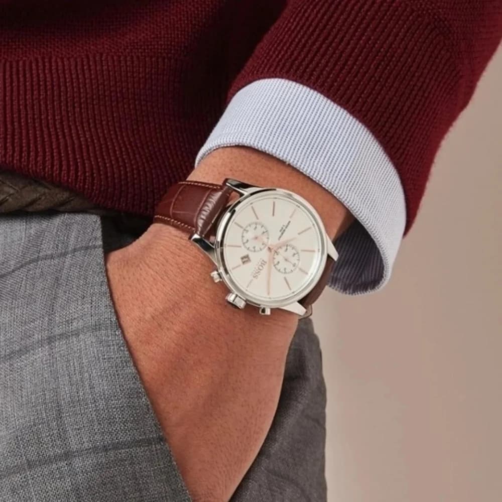 Bracelet Hugo Boss 1513280 en cuir marron lisse, coutures ton sur ton et boucle ardillon en acier