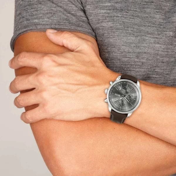 Bracelet Hugo Boss 1513476 en cuir marron cousu avec boucle ardillon en acier inoxydable