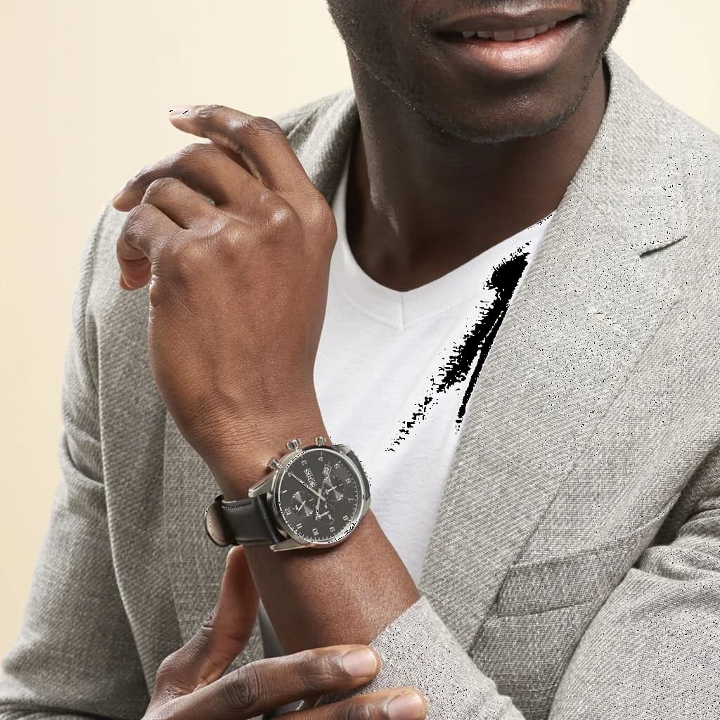 Bracelet Hugo Boss 1513782 en acier inoxydable brossé avec boucle déployante et poussoirs de sécurité