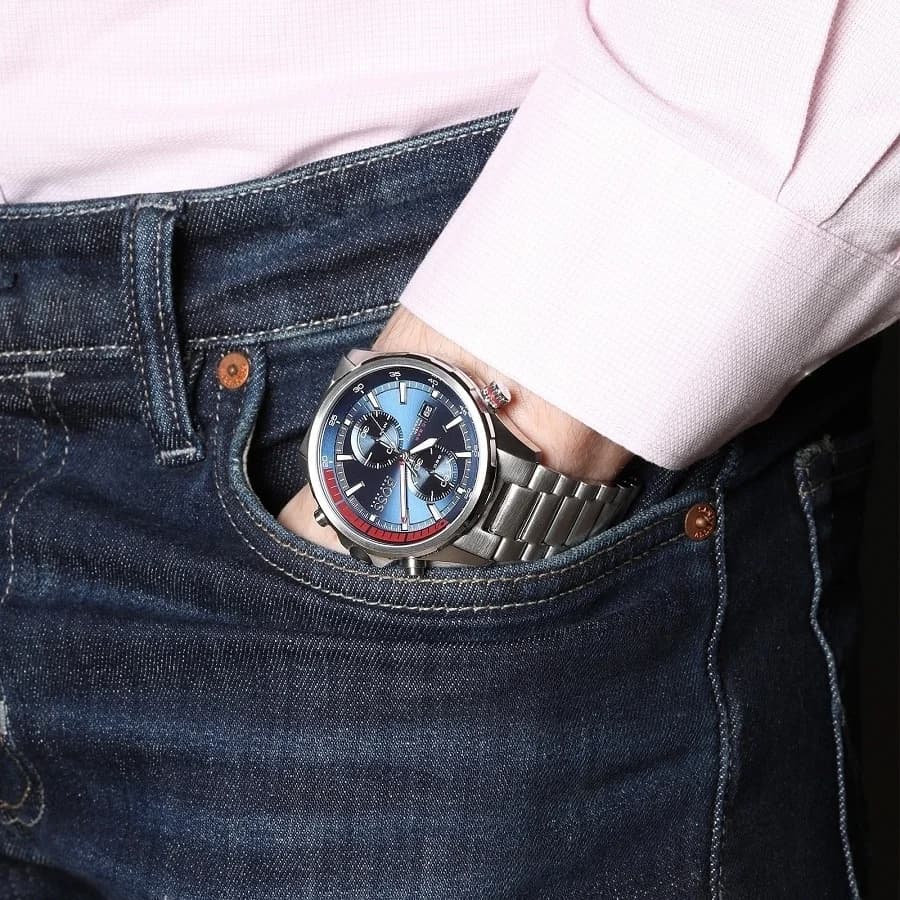 Boîtier Hugo Boss 1513823 boîtier acier 44mm, lunette fixe avec échelle tachymétrique, couronne et poussoirs côtelés