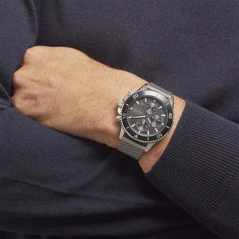 Boîtier Hugo Boss 1513904 en acier inoxydable 44mm, lunette fixe gravée, verre saphir