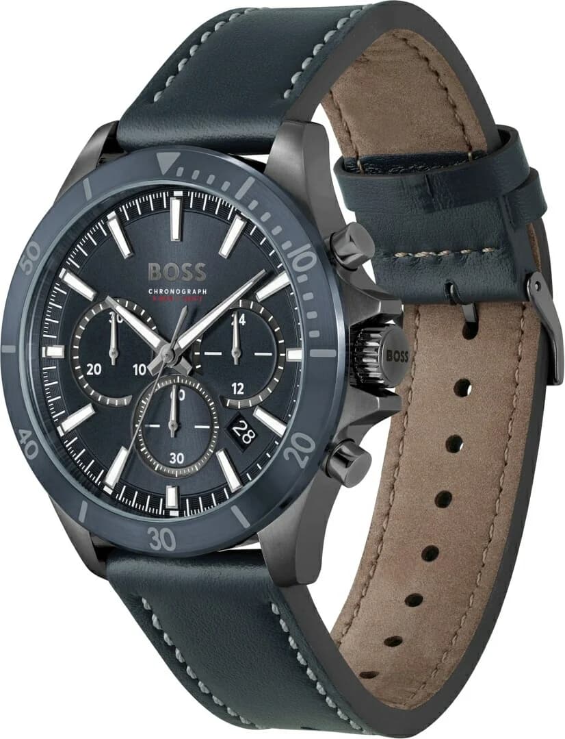 Cadran Hugo Boss 1514056 avec compteurs chronographe, guichet date à 4h30, aiguilles luminescentes et index bâtons argentés sur fond bleu texturé