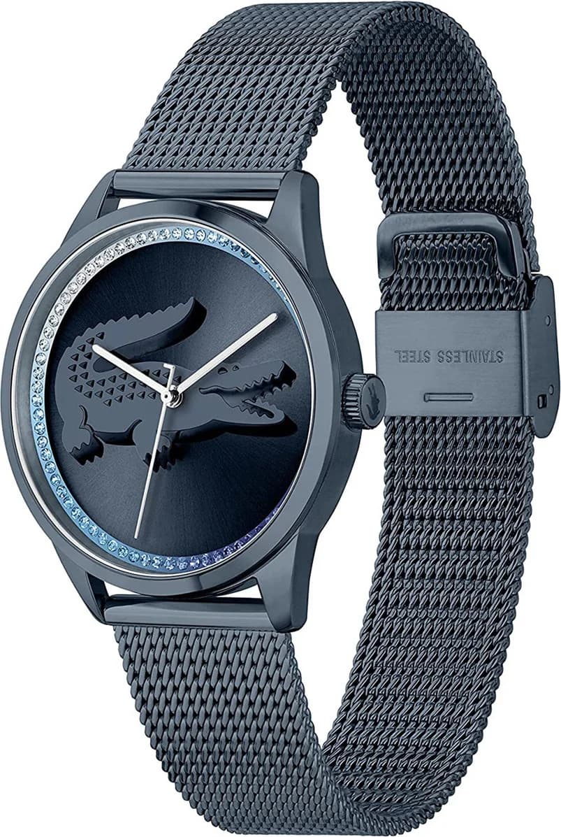 Cadran Lacoste 2001260 bleu avec index et aiguilles dorés, strass scintillants autour du cadran