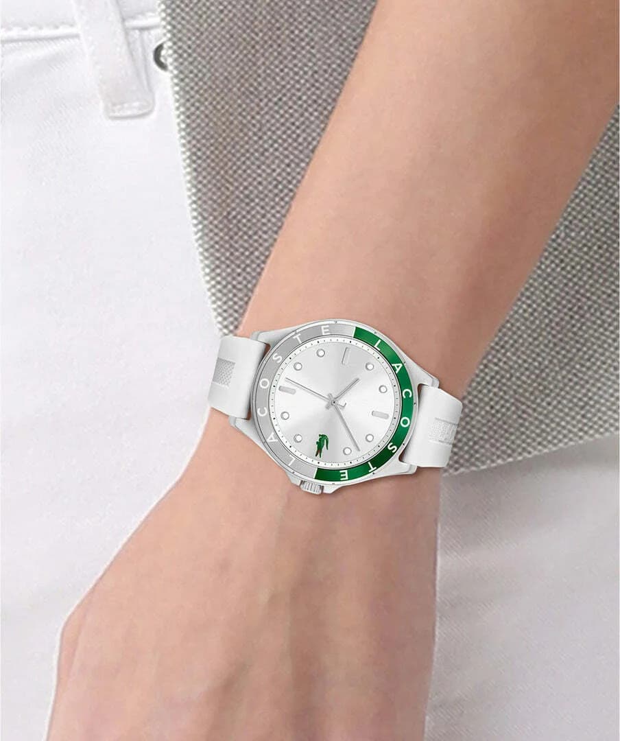 Boîtier Lacoste 2001265 acier inoxydable brossé, verre minéral, couronne gravée, étanche 100 m