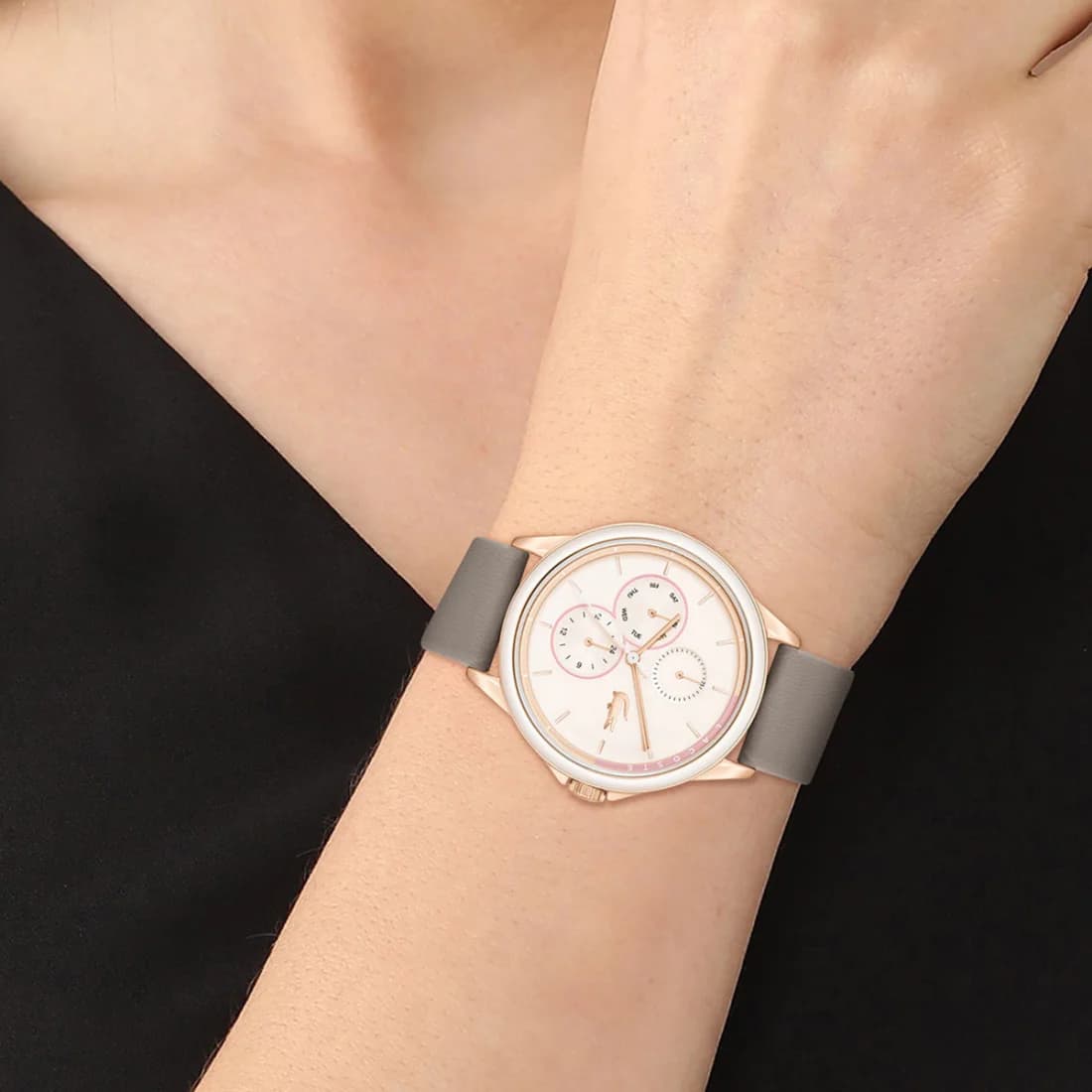 Montre Femme Lacoste Skyhook 2001339 bracelet marron en cuir cadran multifonctions vue 4