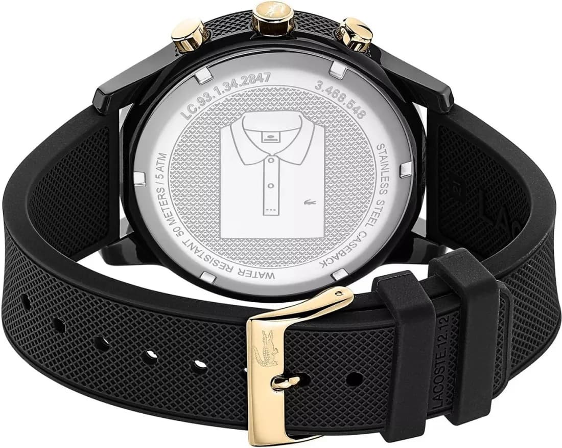 Bracelet Lacoste 2011012 en silicone noir texturé, fermoir à ardillon, confortable et résistant à l'eau