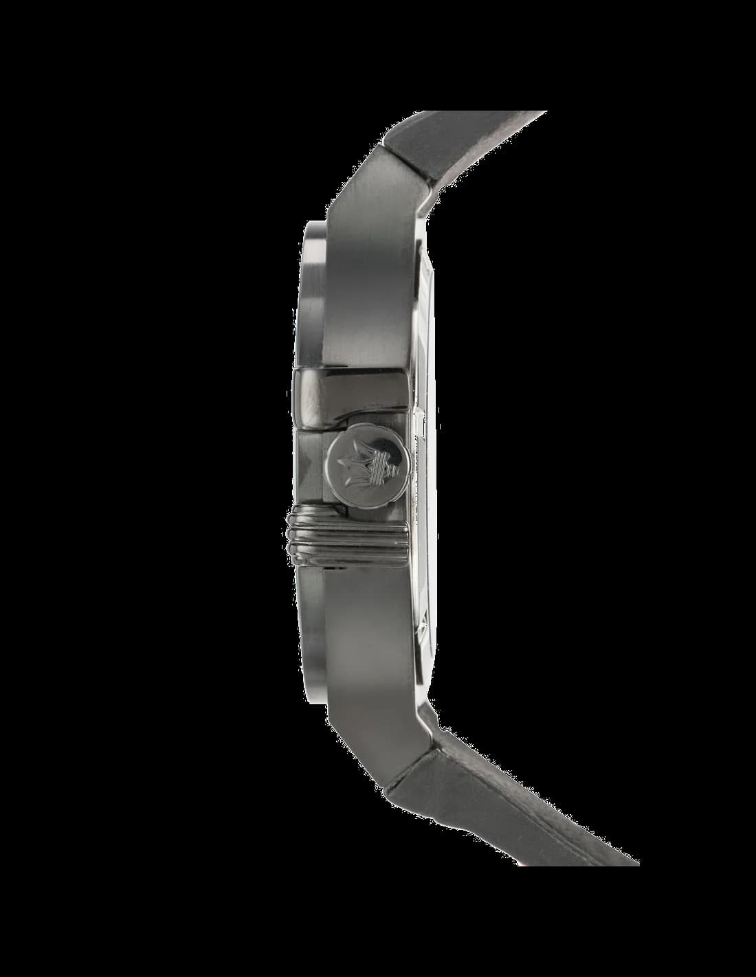 Cadran Maserati R8851108010 au cadran noir soleillé, index appliques et aiguilles trident, compteur date à 3h