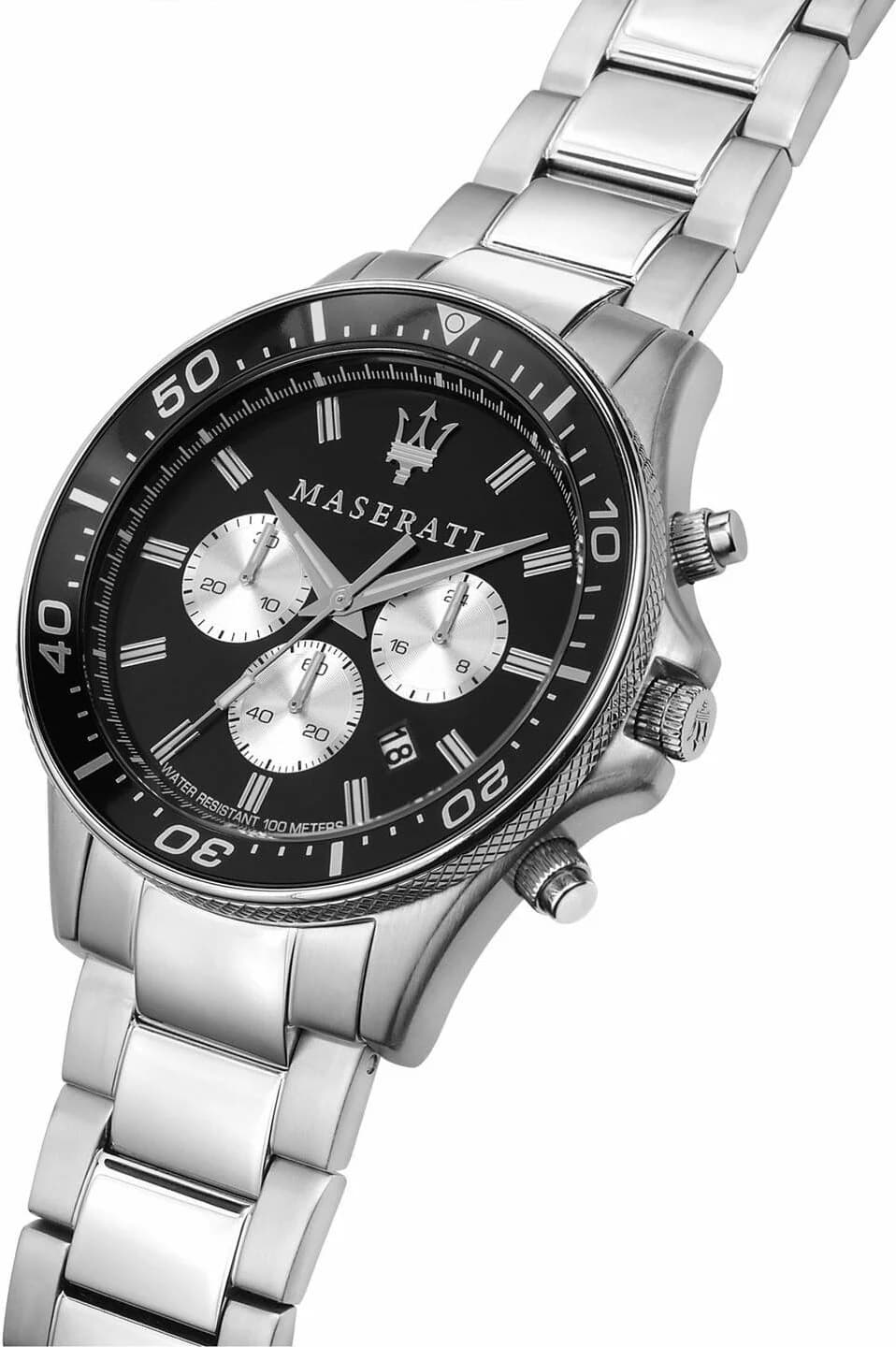 Cadran Maserati R8873640004 avec index bâtons argentés, aiguilles luminescentes et date à 3h