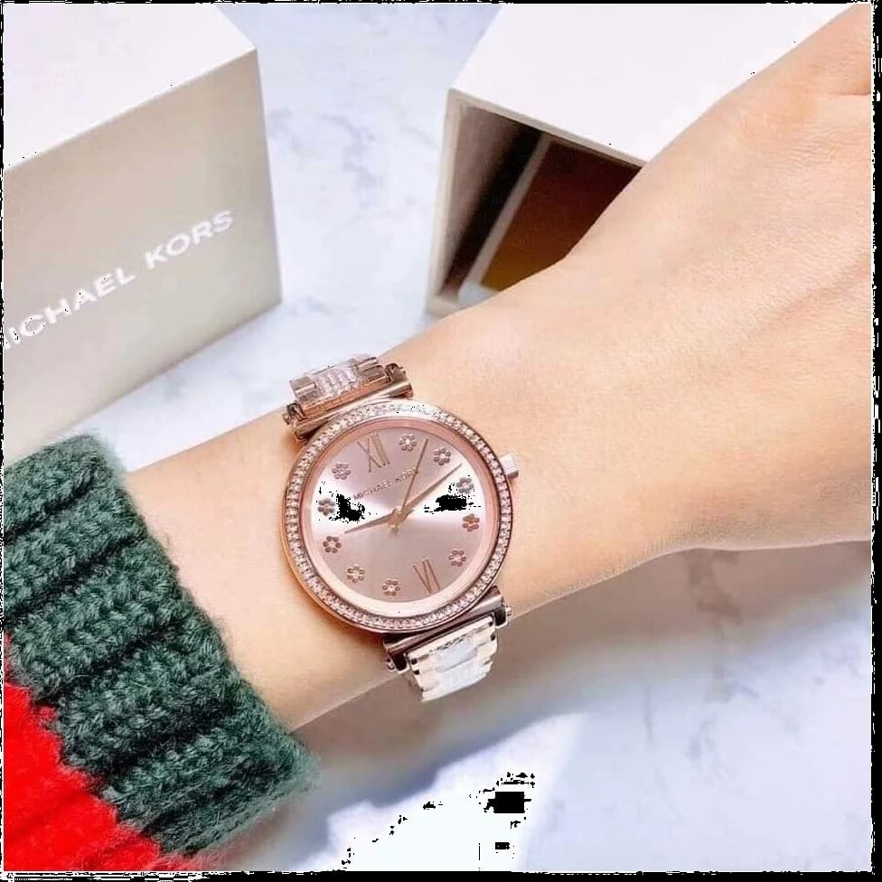 Bracelet Michael Kors MK3882 en acier inoxydable bicolore or et argent, maillons lisses, fermoir déployant à bouton-poussoir